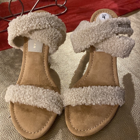 Good American sandals - Picture 11 of 17